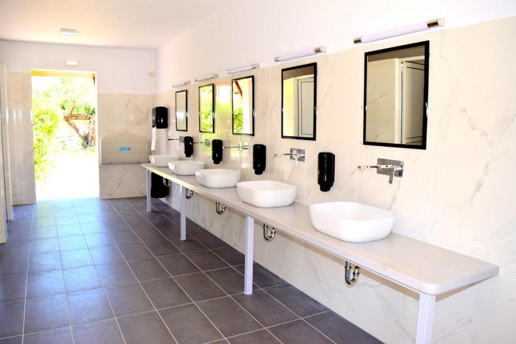 Camping & Bungalows Castle View Mistra Dış mekan fotoğraf