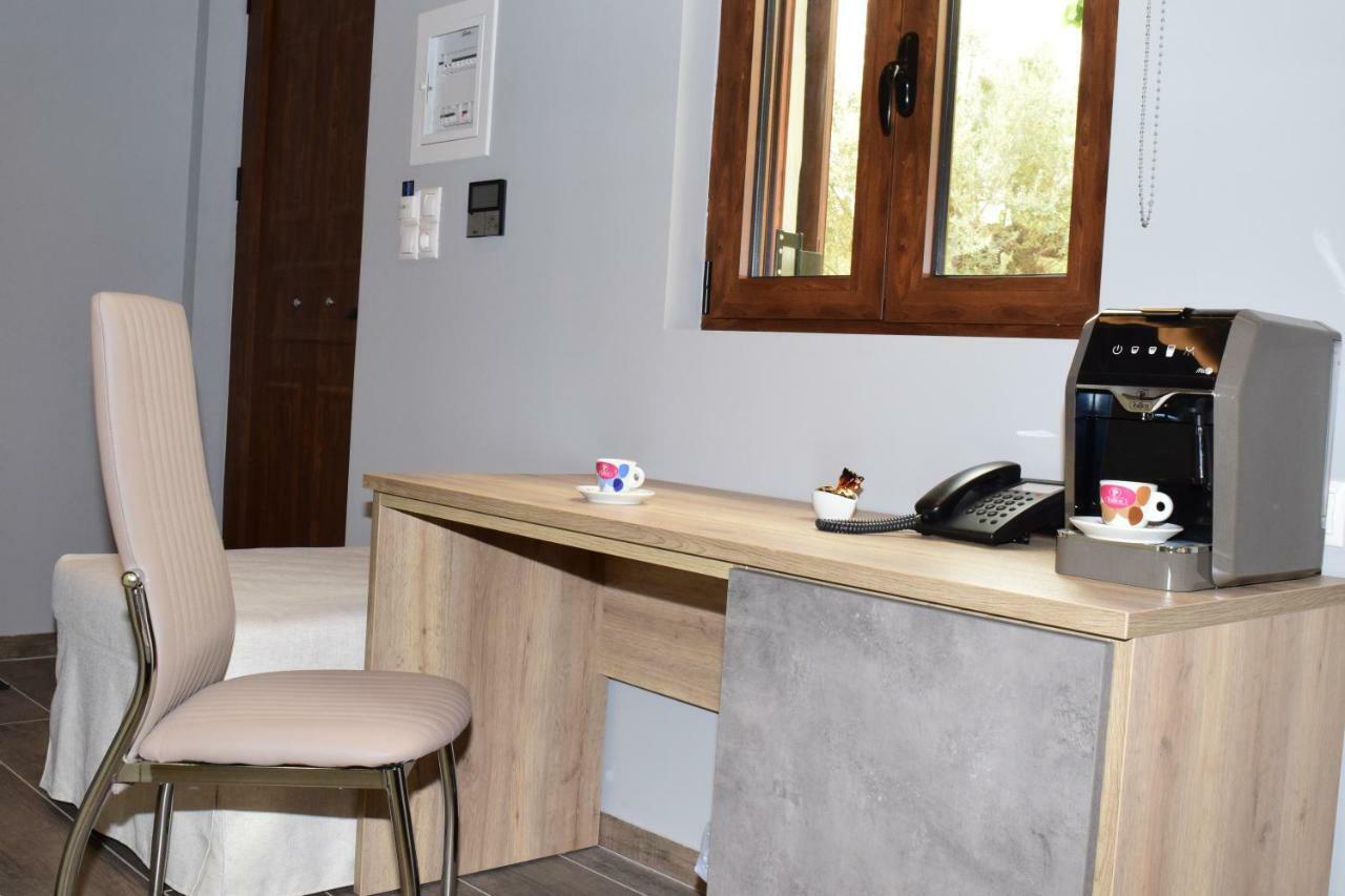 Camping & Bungalows Castle View Mistra Dış mekan fotoğraf
