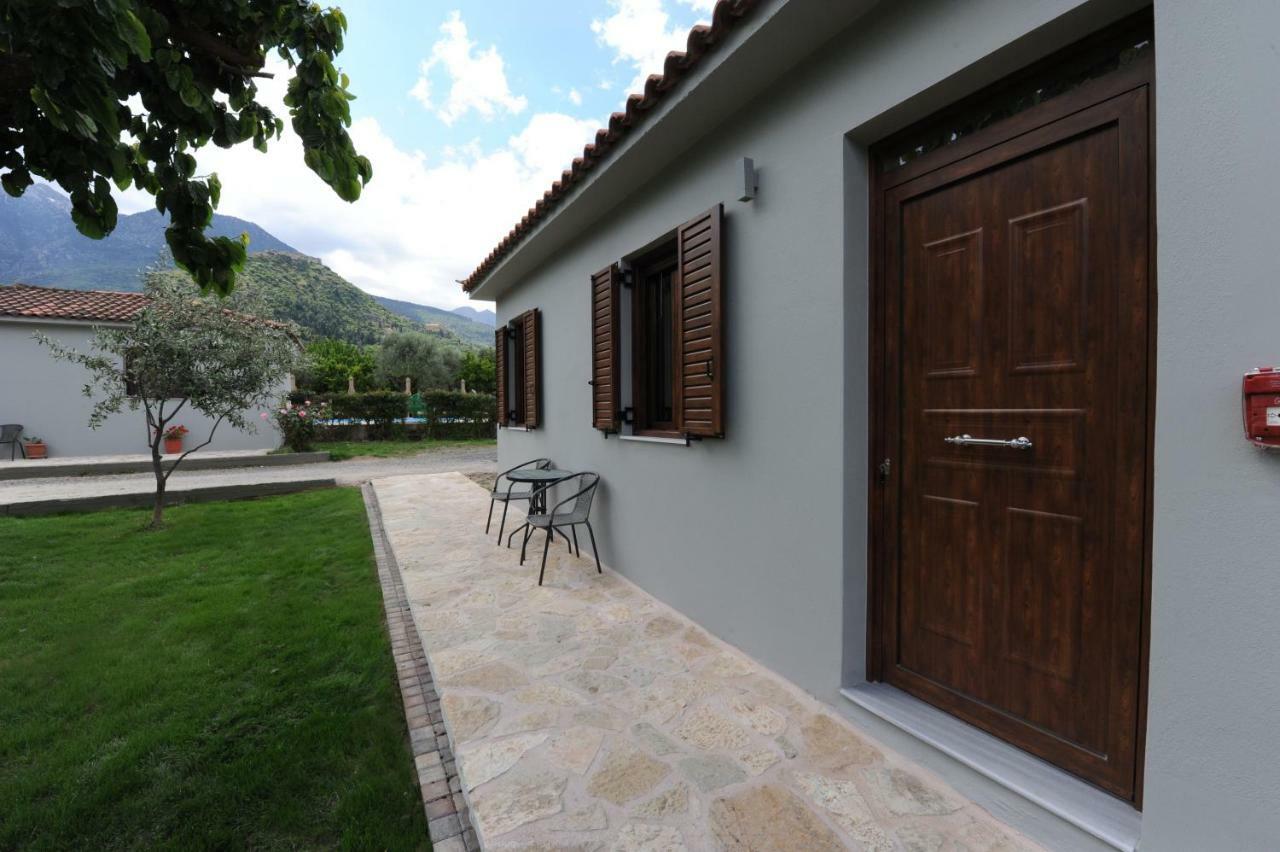 Camping & Bungalows Castle View Mistra Dış mekan fotoğraf